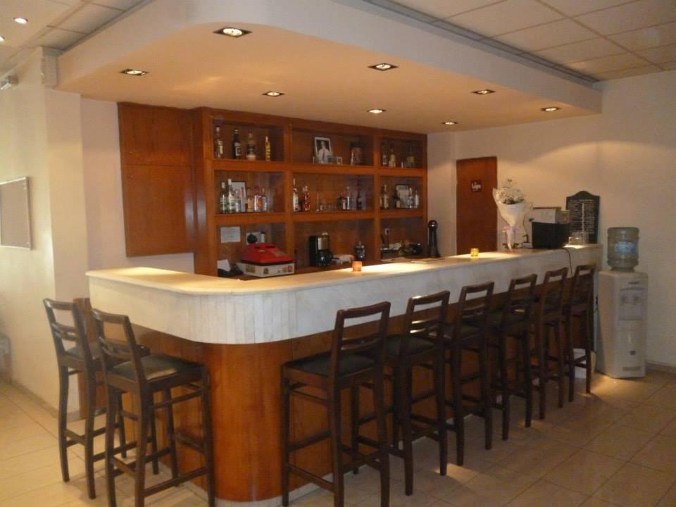 Hotel Korinthos Buitenkant foto